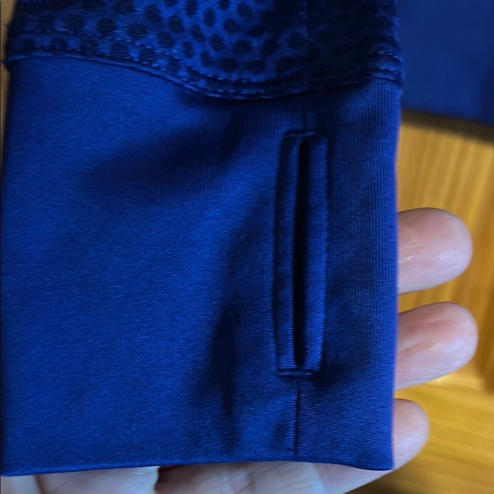 Nike Dri-FIT Navy Performance Top - Picture 6 of 6